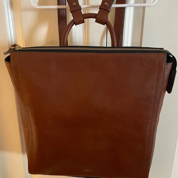 NWT Fossil Parker Backpack Parker Leather Backpack - ZB1836200 - Fossil main image 2